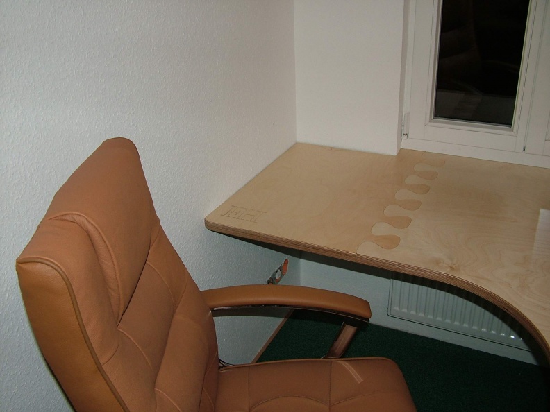 Schreibtisch FH 04.jpg